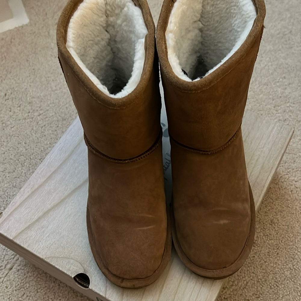 Bearpaw Dorado size 7/8